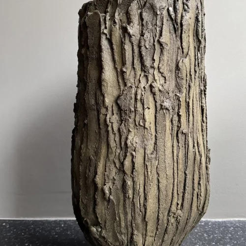 TULIP, 2025 
H 58 cm x D 26 cm 
Concrete (ceramic/stoneware, unspecified) 
Price upon request