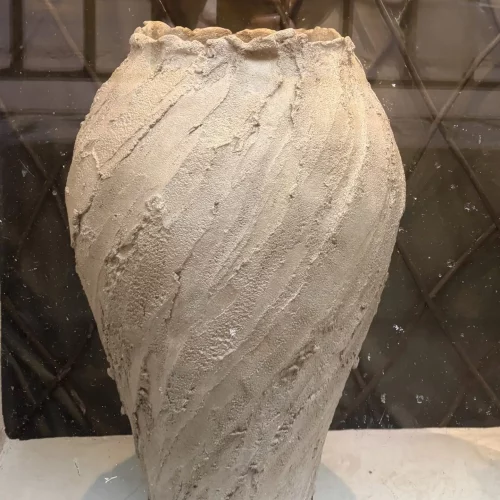 TWISTED TULIP TALL CLASSIC, 2025 
H 75 cm x D 46 cm 
Concrete (ceramic/stoneware, unspecified) 
Price upon request